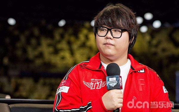 开云中国官方-TheShy在SKT比赛中比赛规则变更，表现优异引发热议！观众掌声雷动-开云中国官方