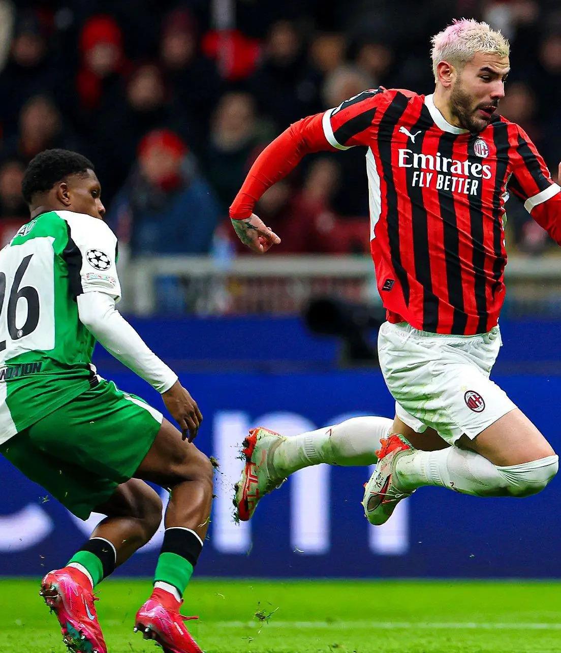 开云体育-AC米兰发布备战花絮，清晨造点机会，社区盾任务艰巨，更衣室氛围转暖-开云体育