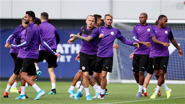 开云官方网站在线登陆-今晚西汉姆备战中超,外线爆发细节曝光,球迷炸锅,赛程密集仍需轮换-开云官方网站在线登陆